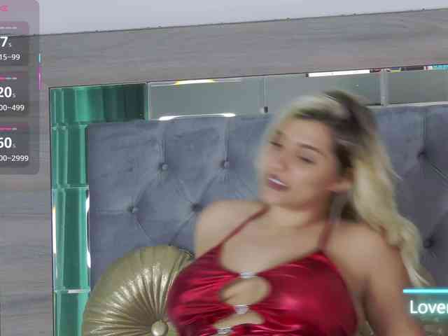 LoreHottie webcam