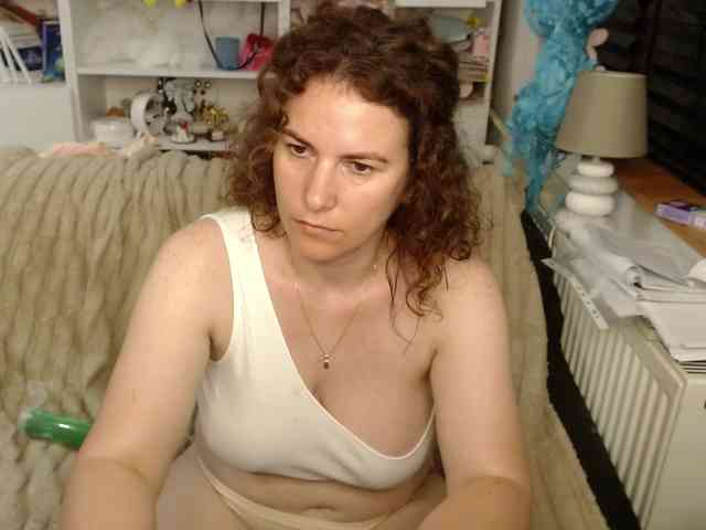 Modella: DomSubFemme