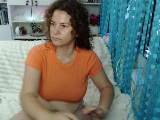 Modèle: DomSubFemme