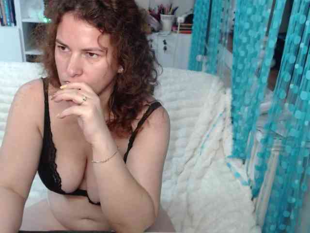 Modella: DomSubFemme