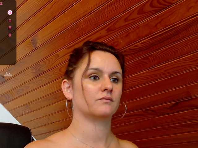 sheyene24 live cam on BongaCams