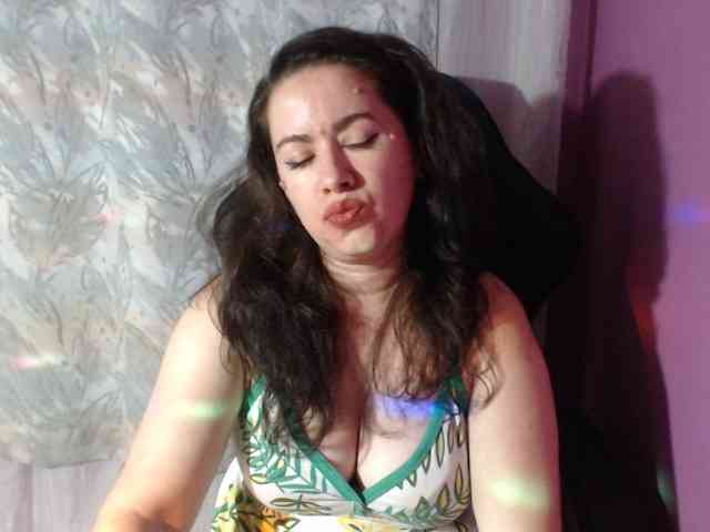 GldSquirt23 webcam