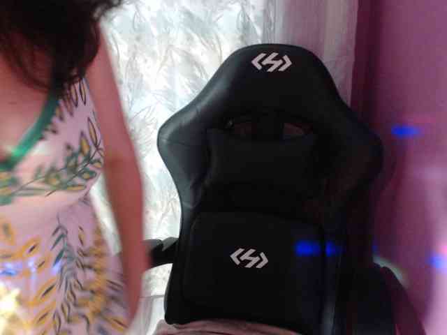 GldSquirt23 webcam