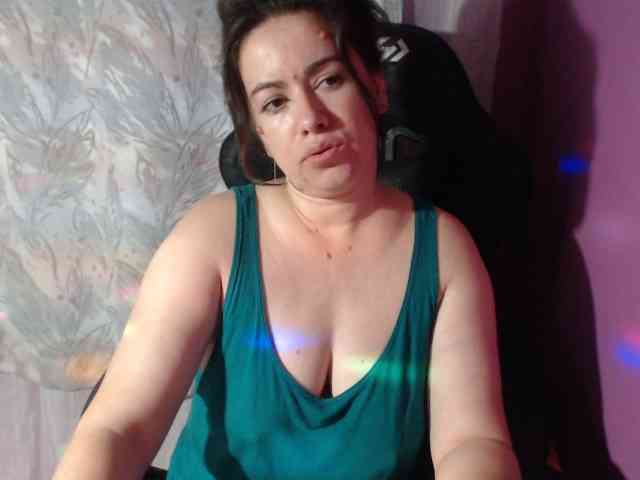 GldSquirt23 webcam
