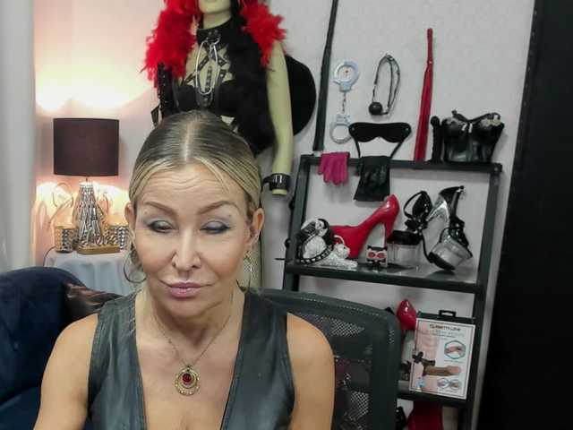 soft-crystal live cam on BongaCams
