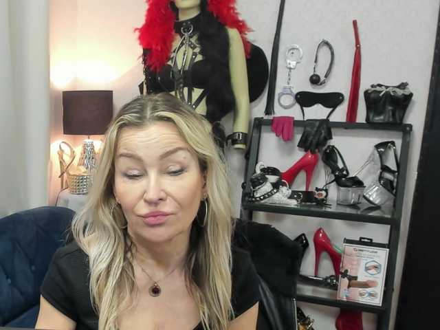 soft-crystal's BongaCams show and profile