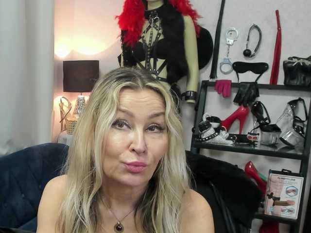 soft-crystal's BongaCams show and profile