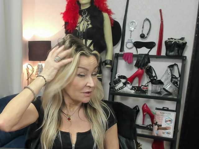 soft-crystal's BongaCams show and profile