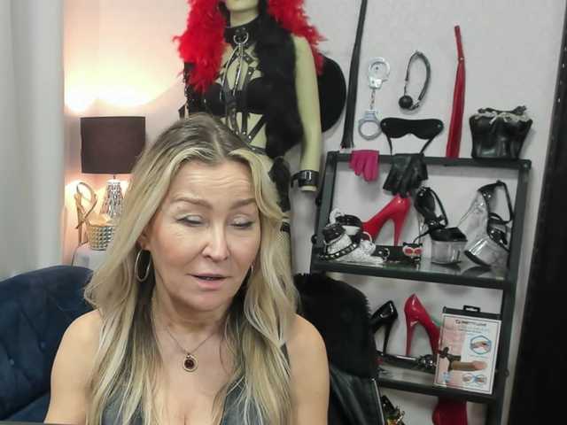 soft-crystal's BongaCams show and profile