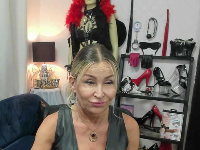 soft-crystal live cam on BongaCams