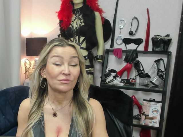 soft-crystal's BongaCams show and profile