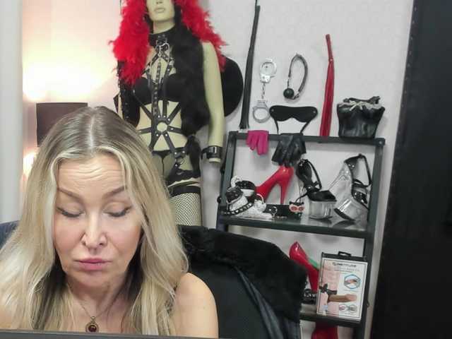 soft-crystal's BongaCams show and profile