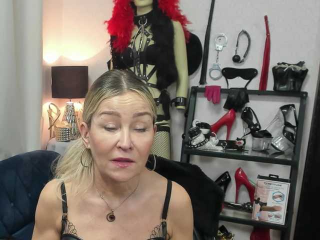 Soft-Crystal ist ein weiteres deutsches Camgirl, das es zu entdecken gilt