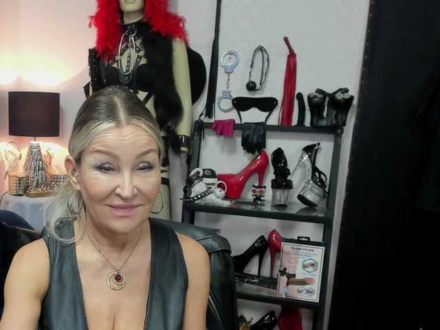 soft-crystal live cam on BongaCams
