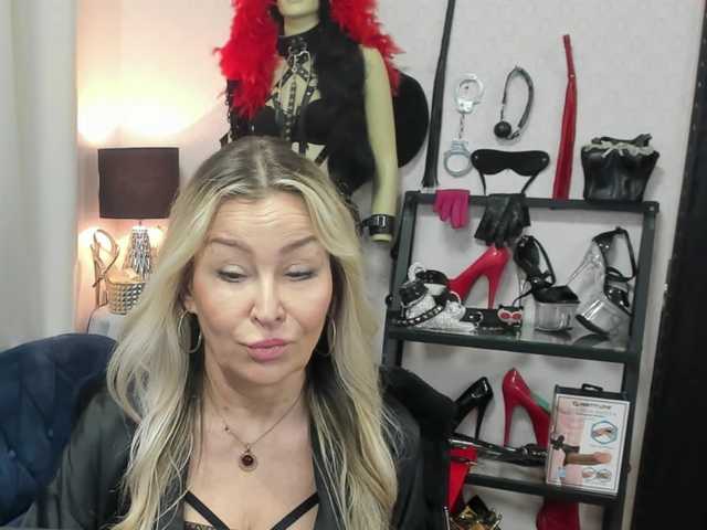 soft-crystal's BongaCams show and profile