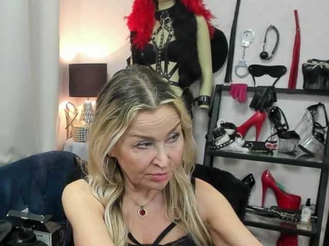 soft-crystal's BongaCams show and profile