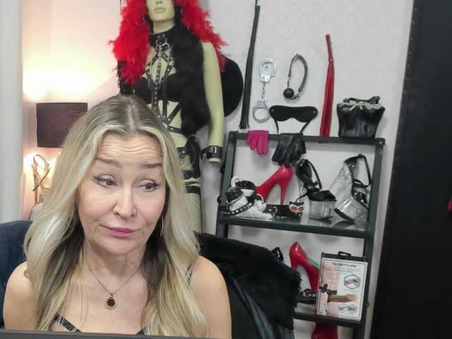 soft-crystal's BongaCams show and profile