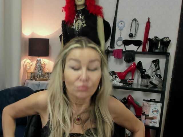 soft-crystal live cam on BongaCams