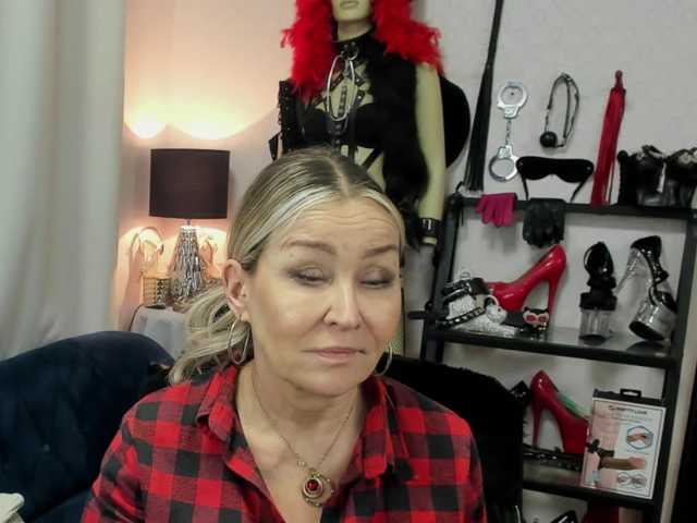 soft-crystal, live now on BongaCams