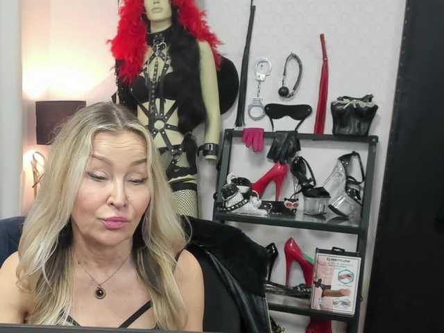 soft-crystal's BongaCams show and profile