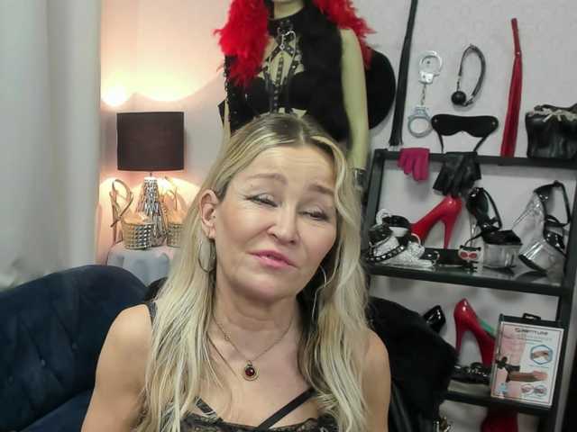 soft-crystal's BongaCams show and profile