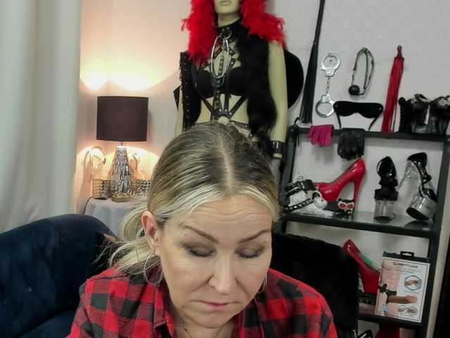 soft-crystal, live now on BongaCams