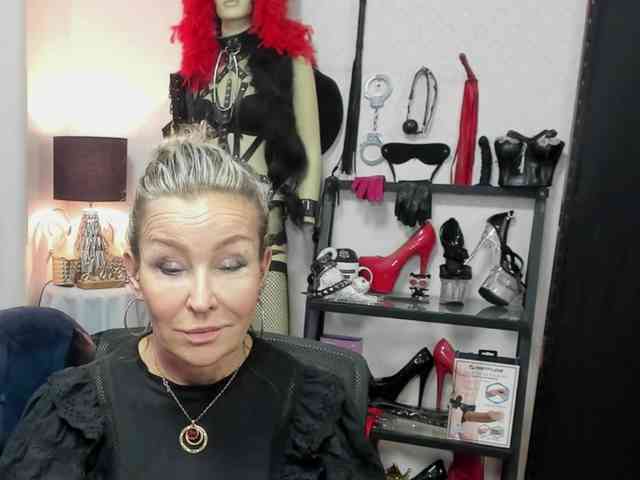 soft-crystal's webcam live show