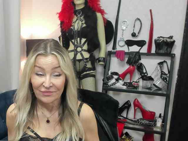 soft-crystal Live Webcam on BongaCams