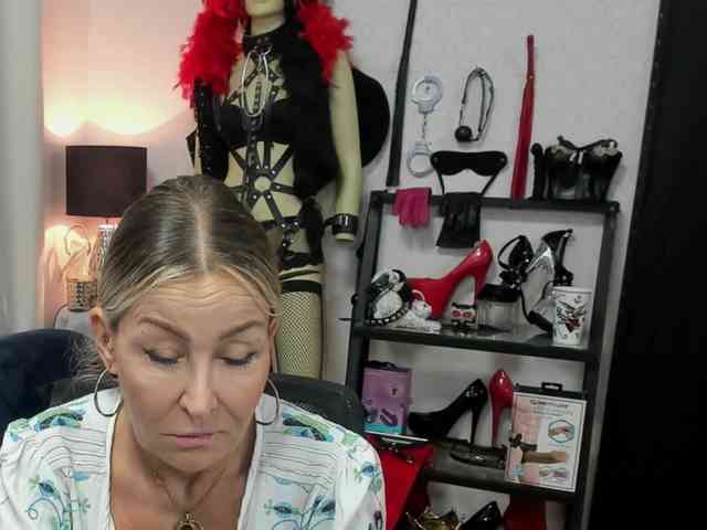 soft-crystal — live female cam on BongaCams