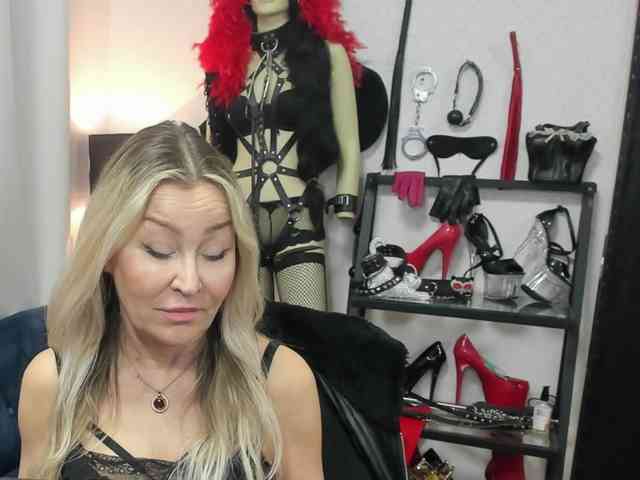 soft-crystal Live Webcam on BongaCams