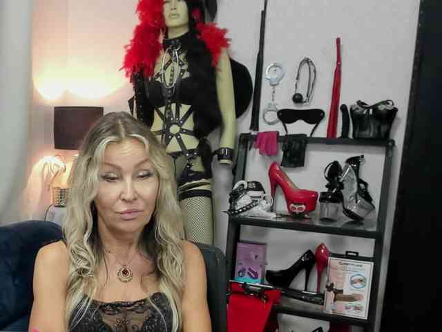 Soft-crystal's cam show statistics and live stream