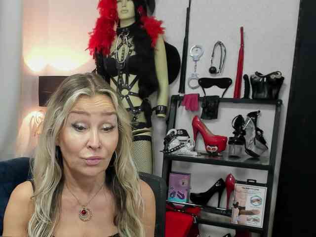 soft-crystal Live Webcam on BongaCams