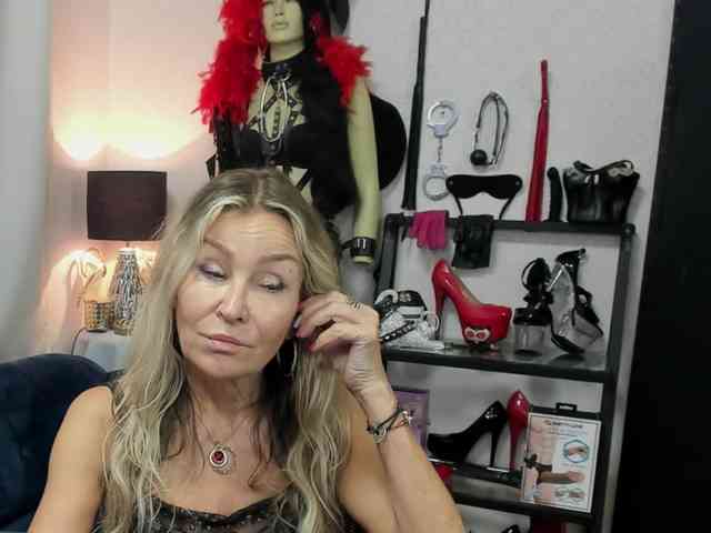 soft-crystal Live Webcam on BongaCams