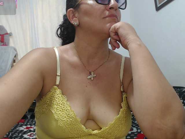 SaimaJayyeb live cam on BongaCams