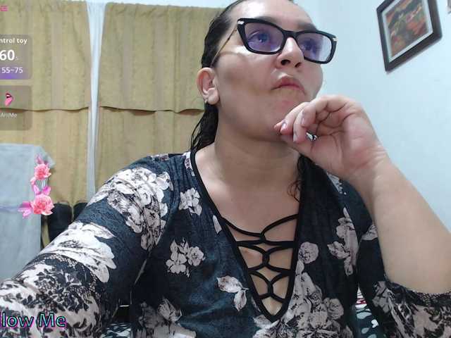 le modèle SaimaJayyeb est en webcam porno dans un show sur le site bongacams, il possède les tags suivants: Latino/Hispanic,Brunette,Trimmed
