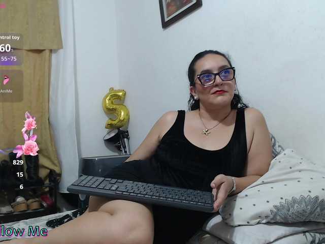 SaimaJayyeb live webcam show