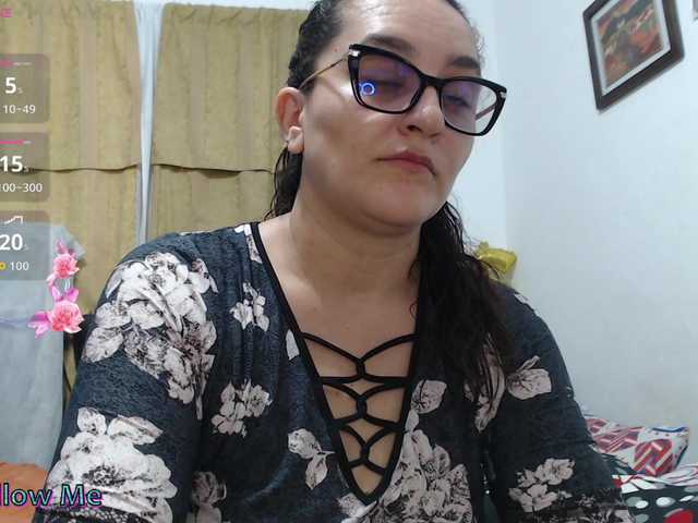 le modèle SaimaJayyeb est en webcam porno dans un show sur le site bongacams, il possède les tags suivants: Latino/Hispanic,Brunette,Trimmed