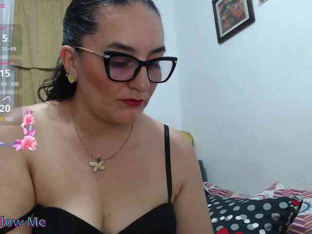 Modèle: SaimaJayyeb