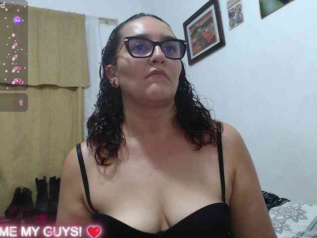 SaimaJayyeb webcam