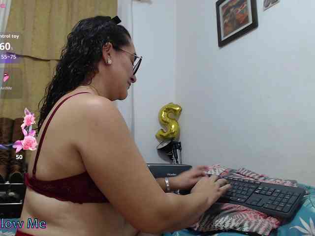 SaimaJayyeb webcam