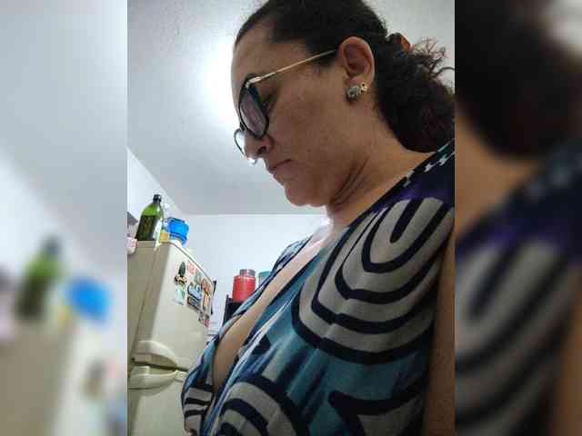 SaimaJayyeb webcam