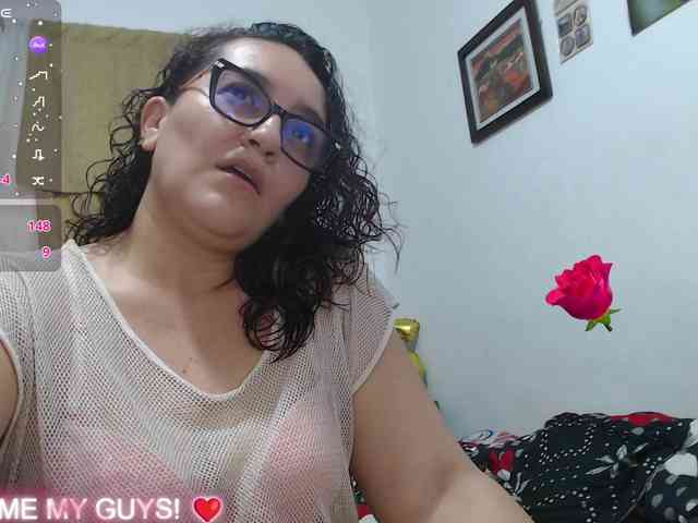 Modèle: SaimaJayyeb