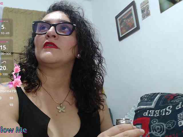 Modèle: SaimaJayyeb