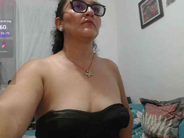 SaimaJayyeb webcam