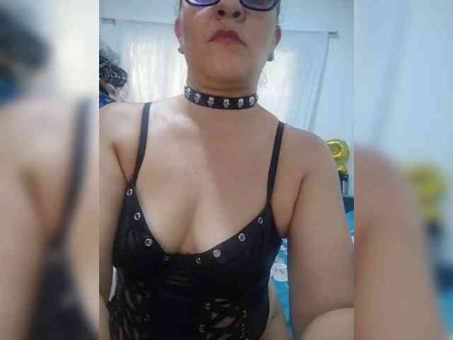 Modèle: SaimaJayyeb