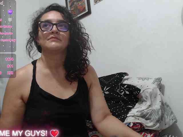 Modèle: SaimaJayyeb