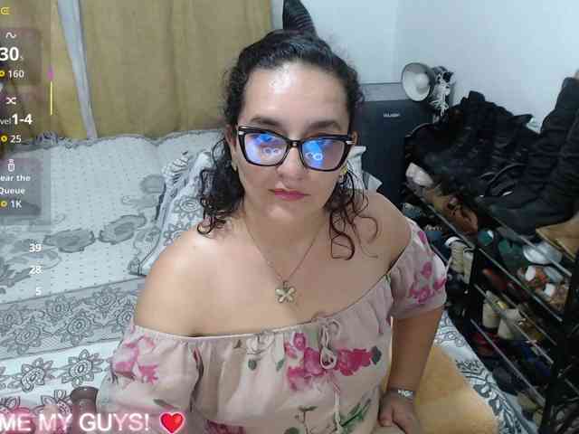 Modèle: SaimaJayyeb