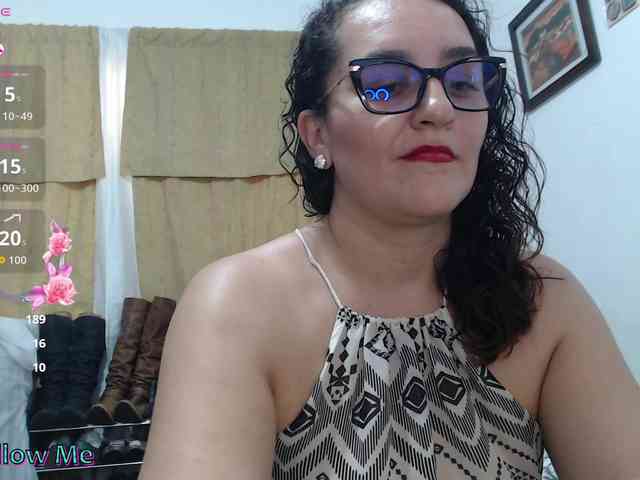 Modèle: SaimaJayyeb