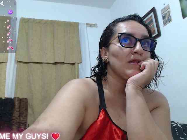 Modèle: SaimaJayyeb