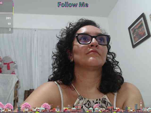 Modèle: SaimaJayyeb